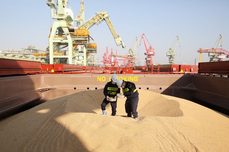 煙臺海關(guān)查獲違規(guī)攜帶入境替西帕肽針劑51支（圖）